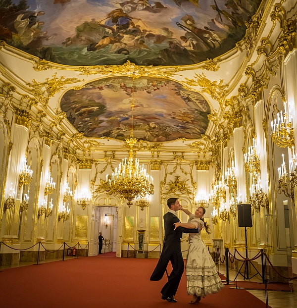 https://www.tch.gr/inst/tch/gallery///Events/2023/Vienna_Schloss_Schoenbrunn_Orchester/Vienna_Schloss_Schoenbrunn_Orchester.jpg